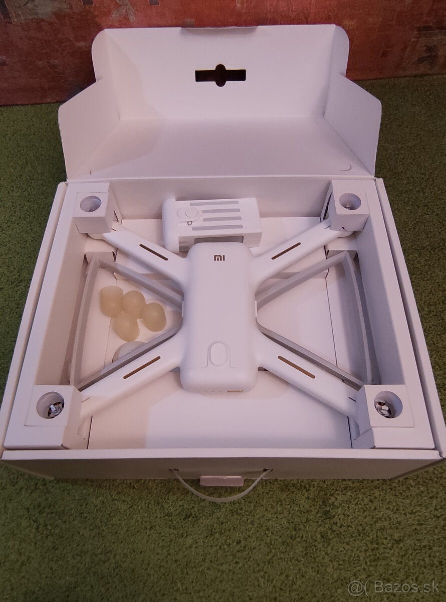 TOP stav dron Xiaomi Mi Drone 4K - 3