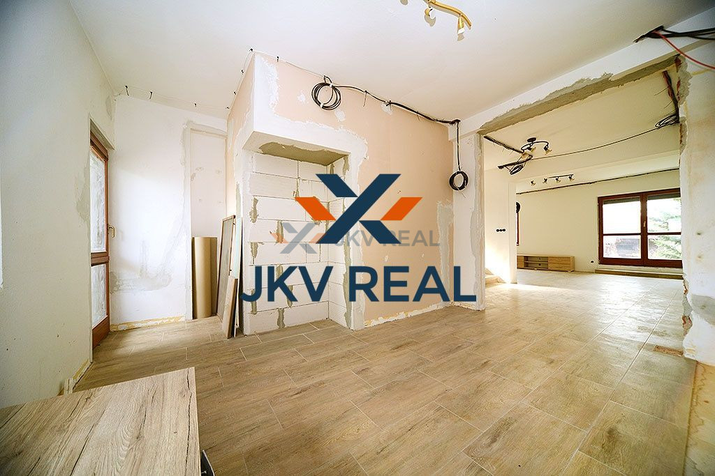 4 izbový rodinný dom s garážou v tichej lokalite - 3