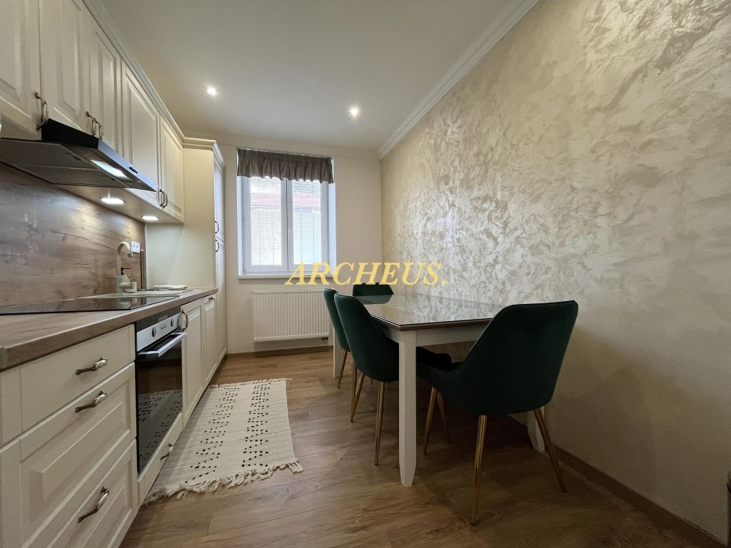 NÁJOM - 3 IZBOVÝ BYT S PARKOVANÍM, HURBANOVA BARDEJOV - 3