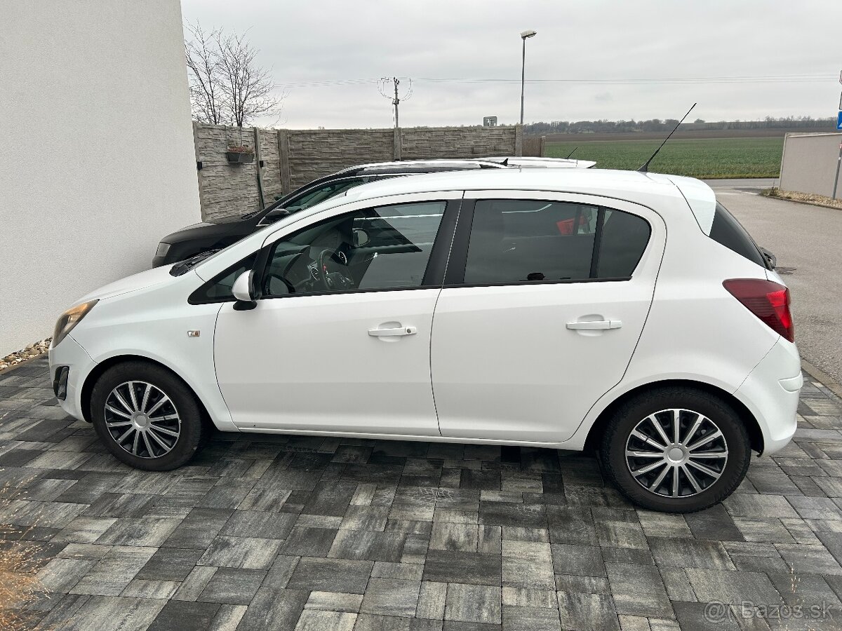 Opel Corsa D 1.2 - 3