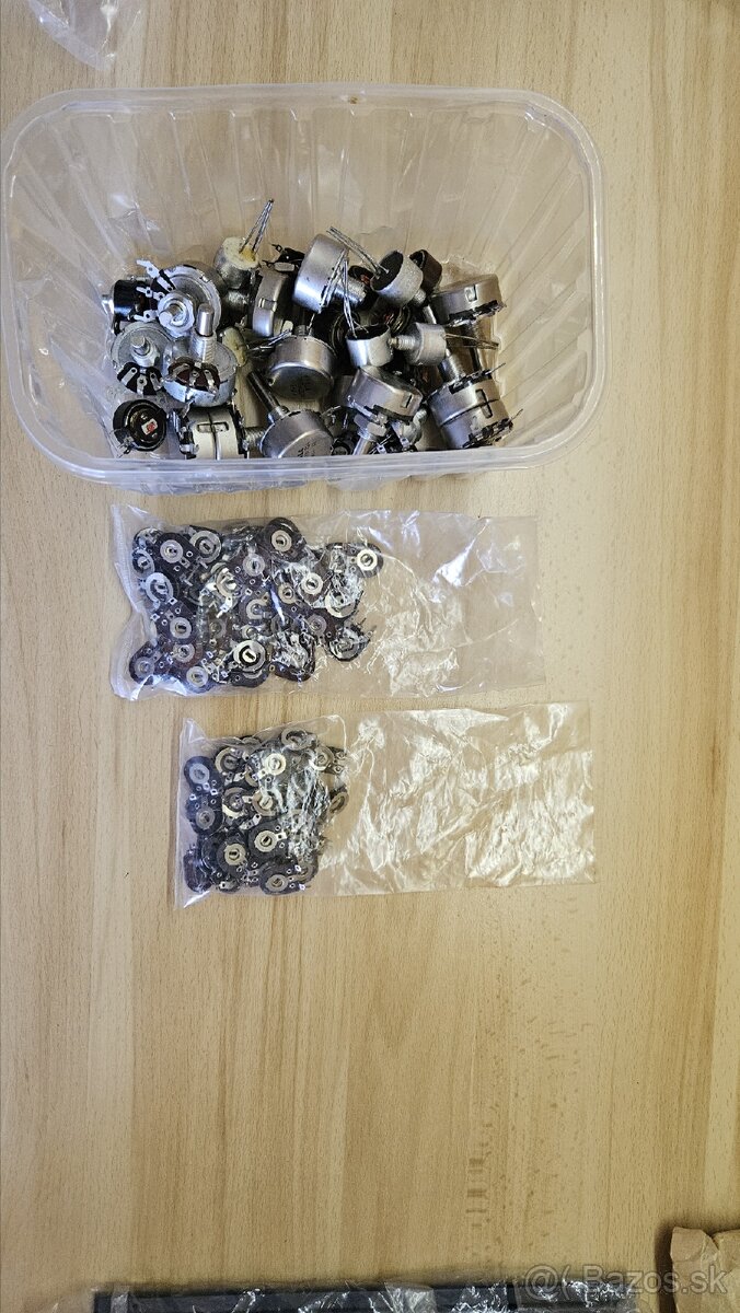 Predám nepoužité staré elektro súčiastky - 3