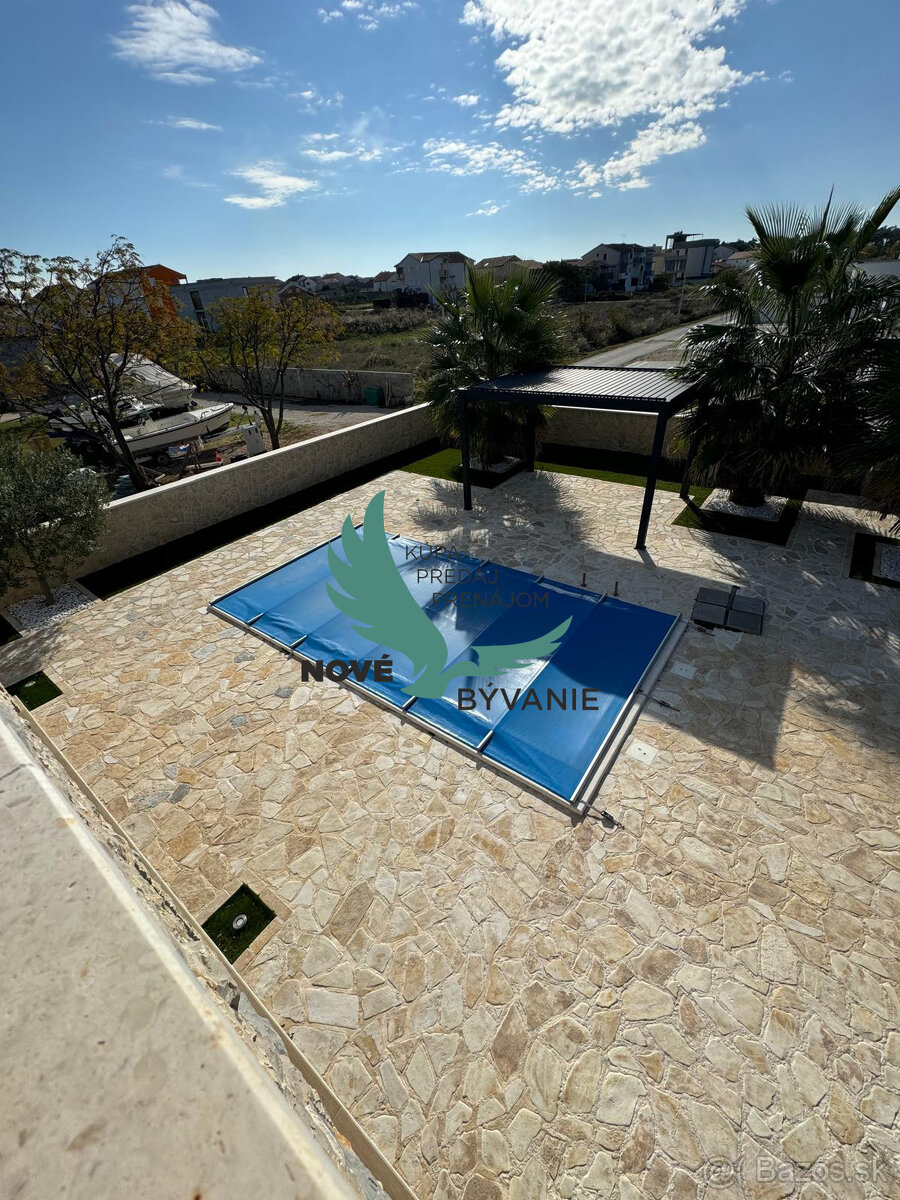 Chorvátsko EXKLUZÍVNE KAMENNÝ DOM S BAZÉNOM LEN 300M OD MOR - 3