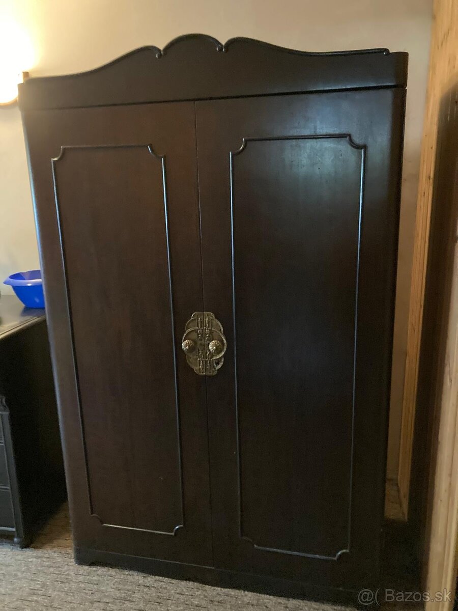 Starožitný nábytok - 3