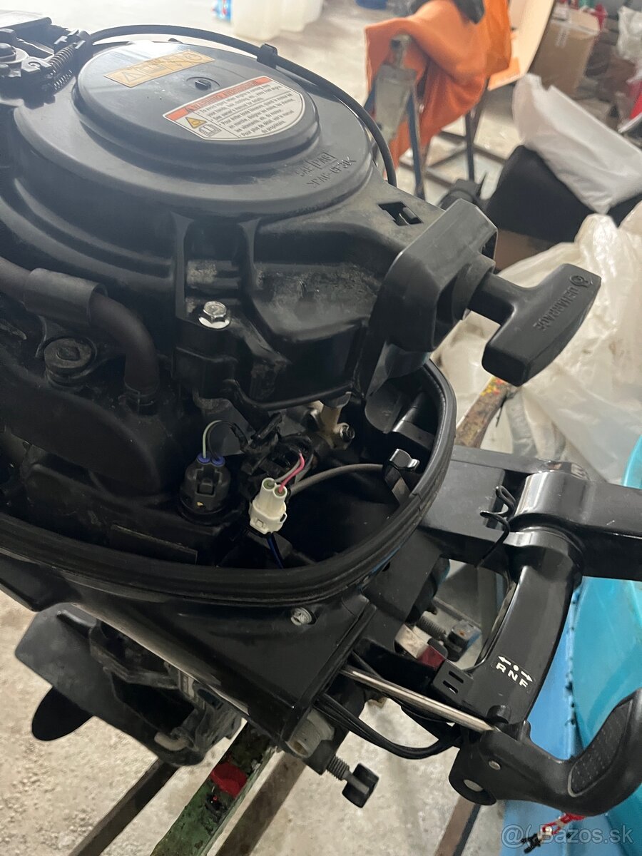 Lodny motor Suzuki 9,9HP - 3