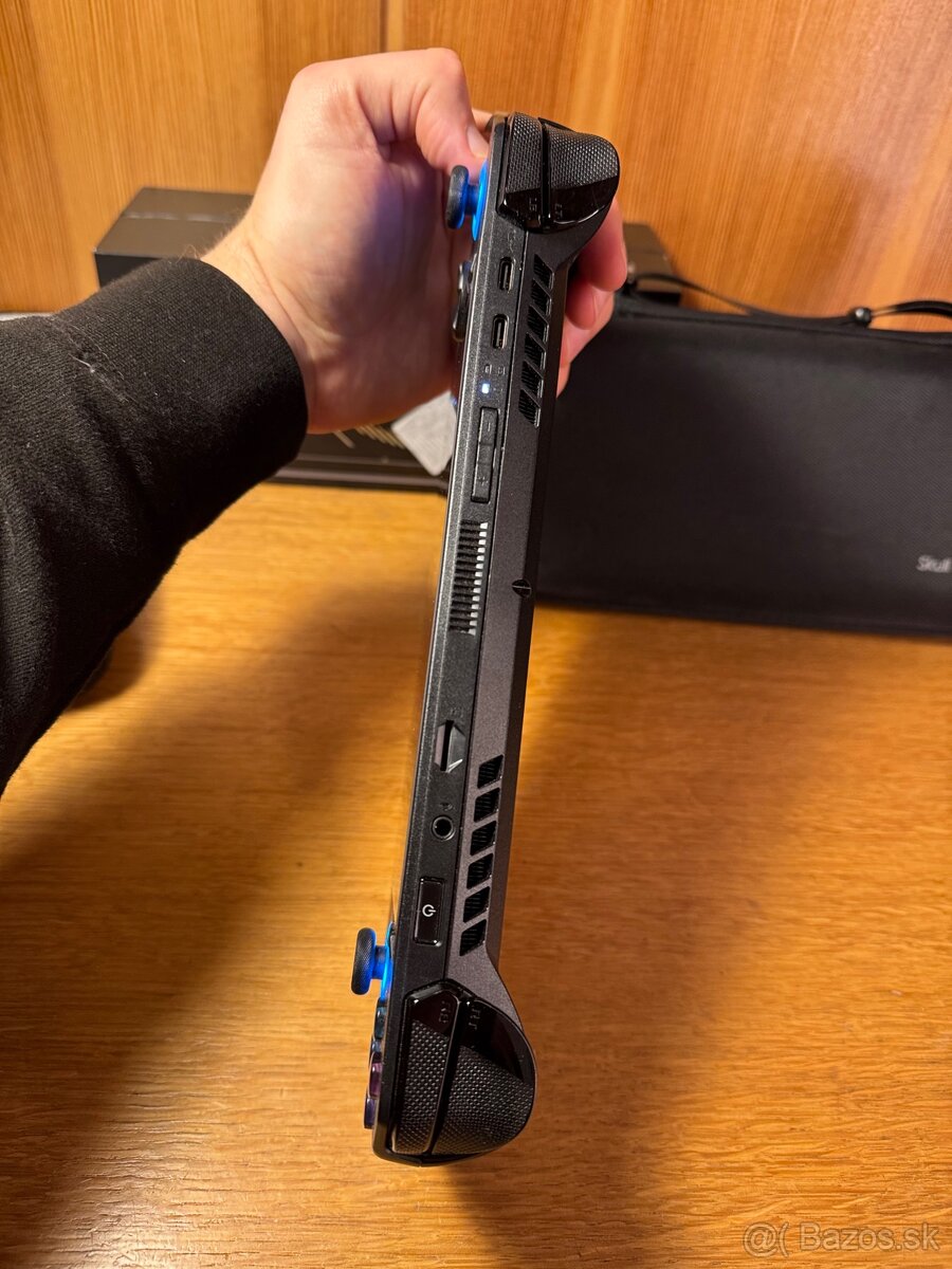 Asus ROG Ally X Z1 extreme 1TB + obaly + záruka + Dock - 3