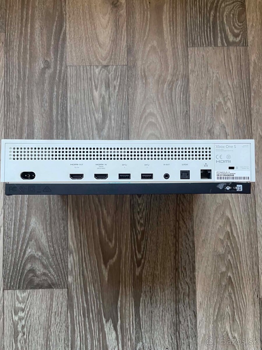 Predám Xbox One S500GB - 3