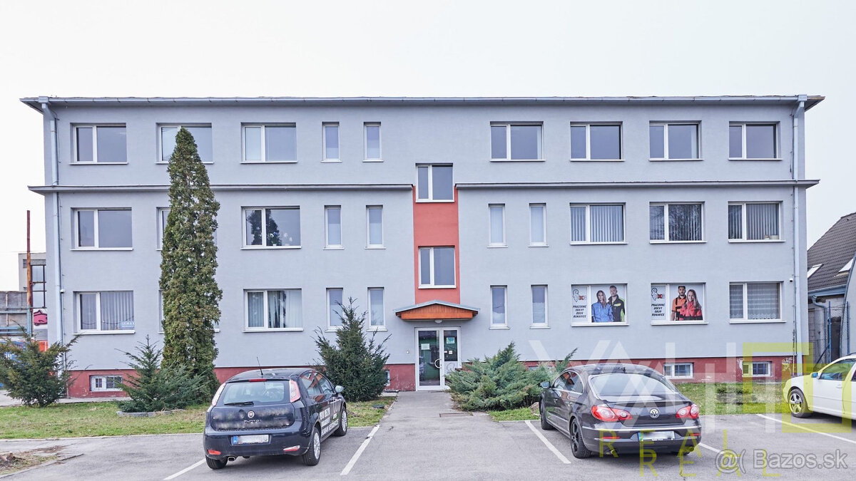 Prenájom kancelárskych priestorov, parkovanie v areáli, Tr - 3