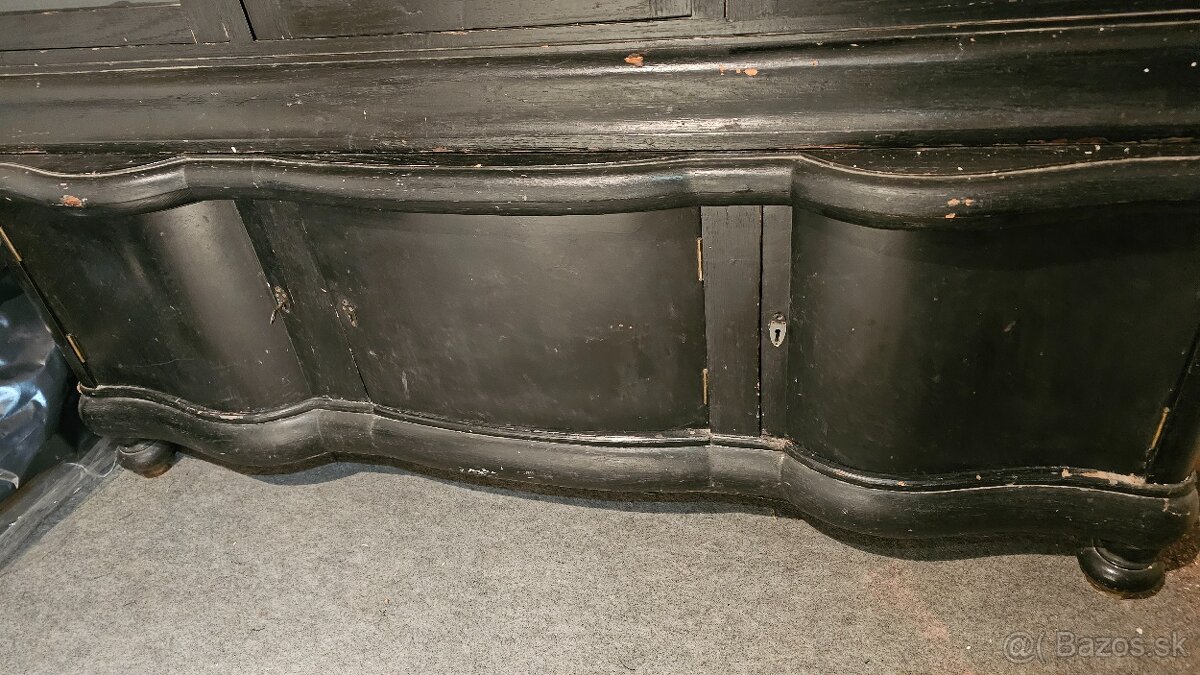 Starožitny nabytok- Vitrína - 3