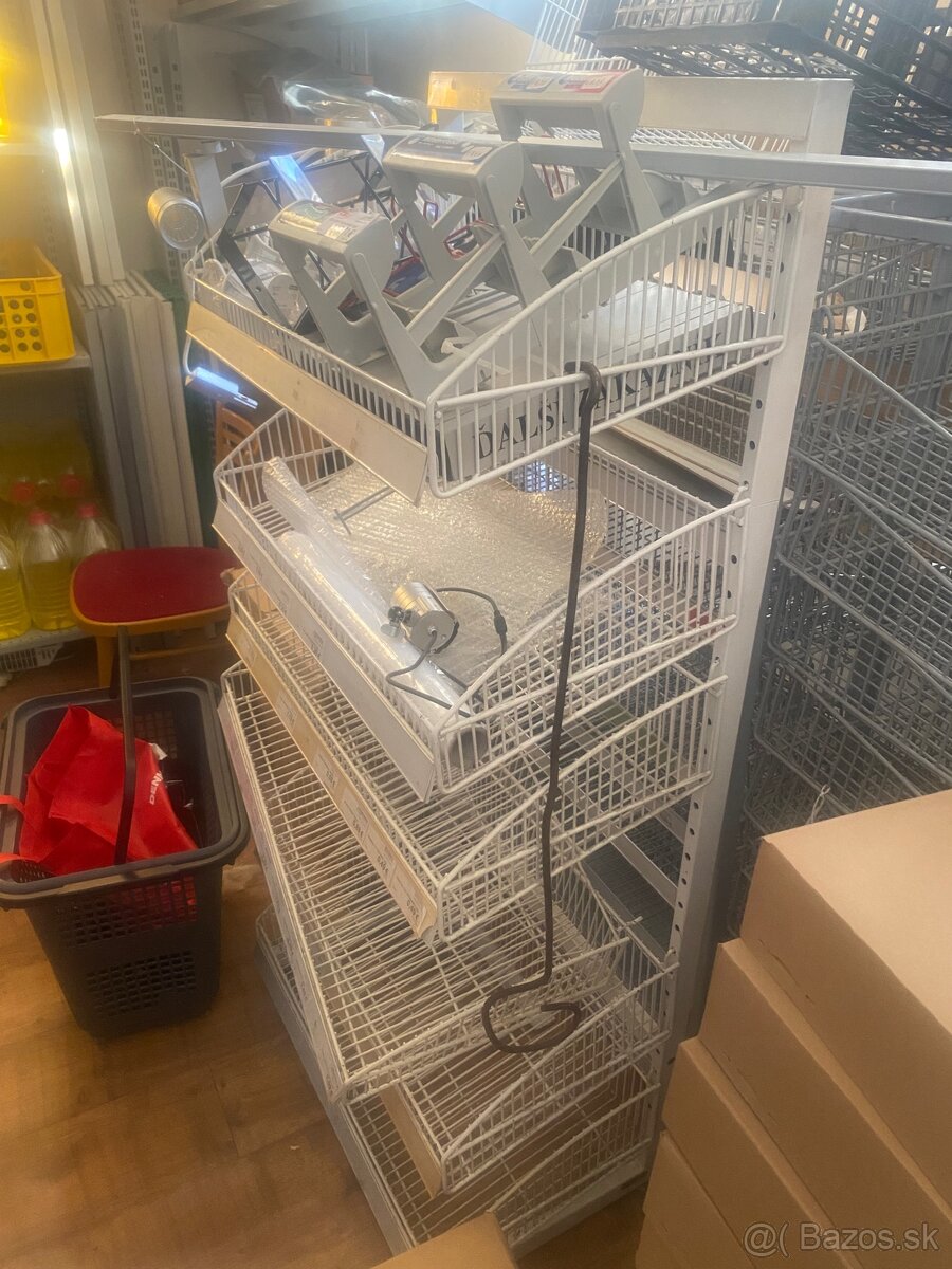 Regale zariadenie - 3