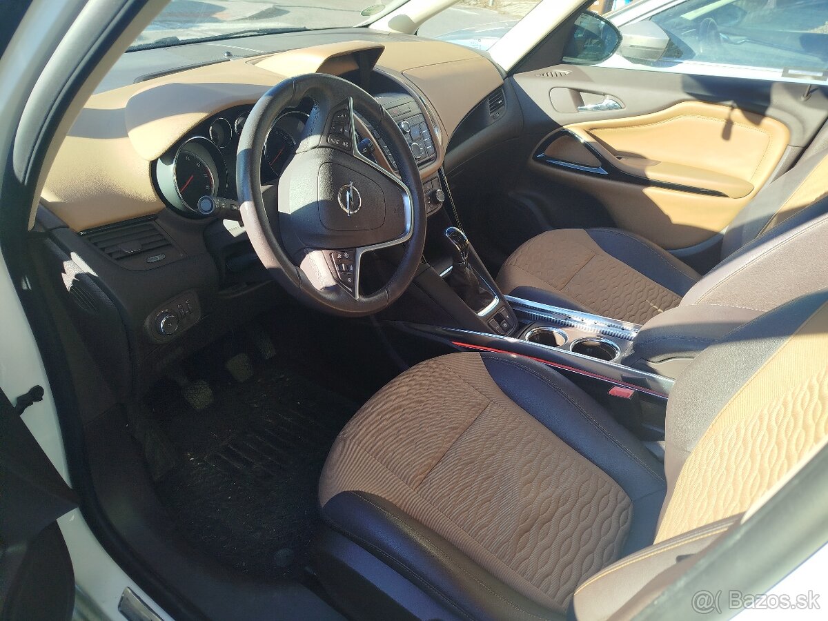 Opel Zafira Tourer - 3