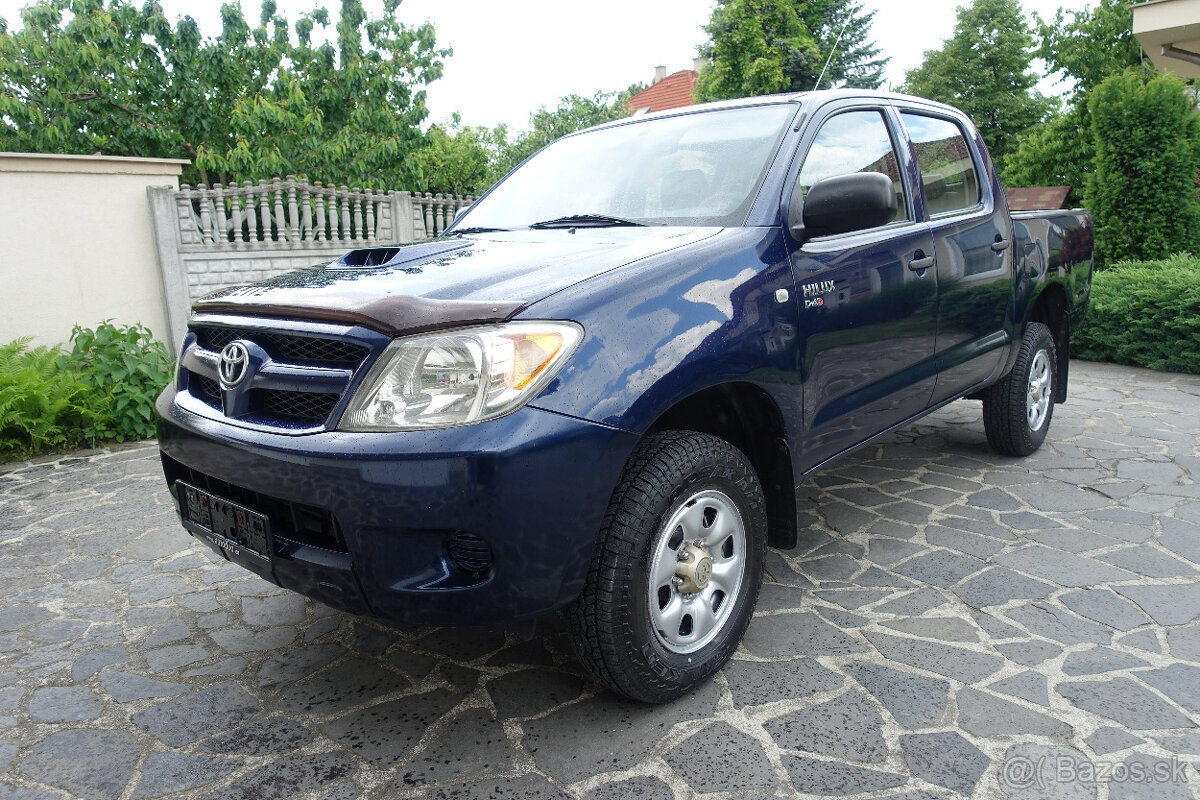Toyota Hilux DC 2.5 D-4D Basis 4x4