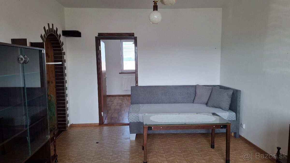 Predám 3-izbový byt - Komenského - 3