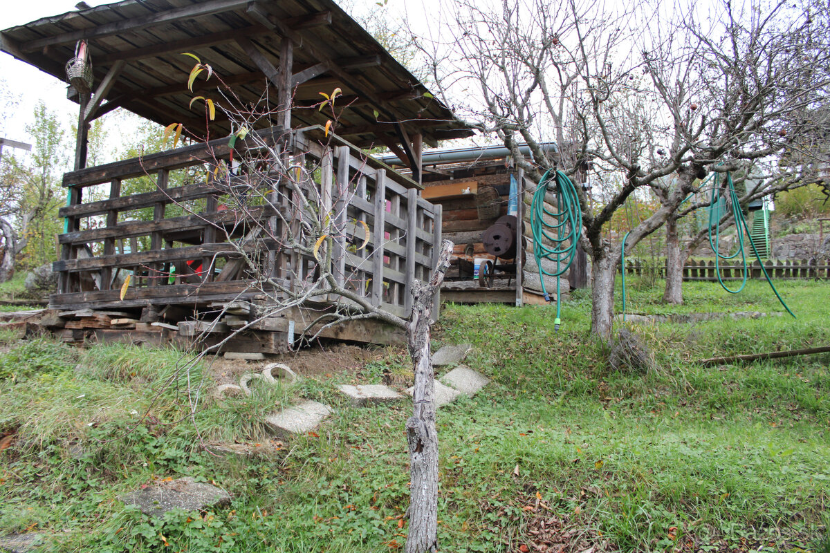 SPEKTRUM REALITY- Na Predaj záhrada 312 m2,, záhradkárska os - 3