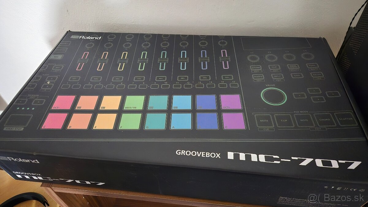 Roland mc 707 - 3