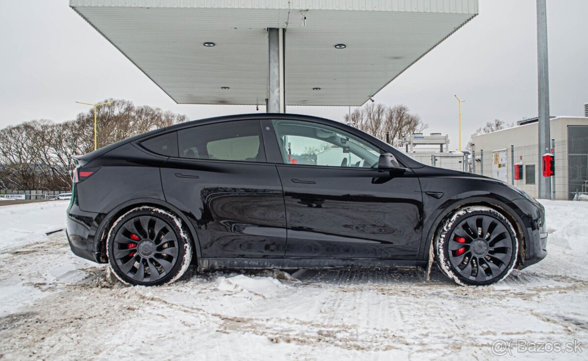 Tesla Model Y PERFORMANCE Dual Motor Odpočet DPH - 3