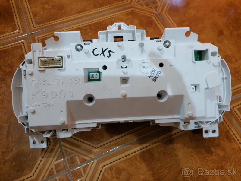 Palubne dosky a ine dieli pre znacku Mazda - 3