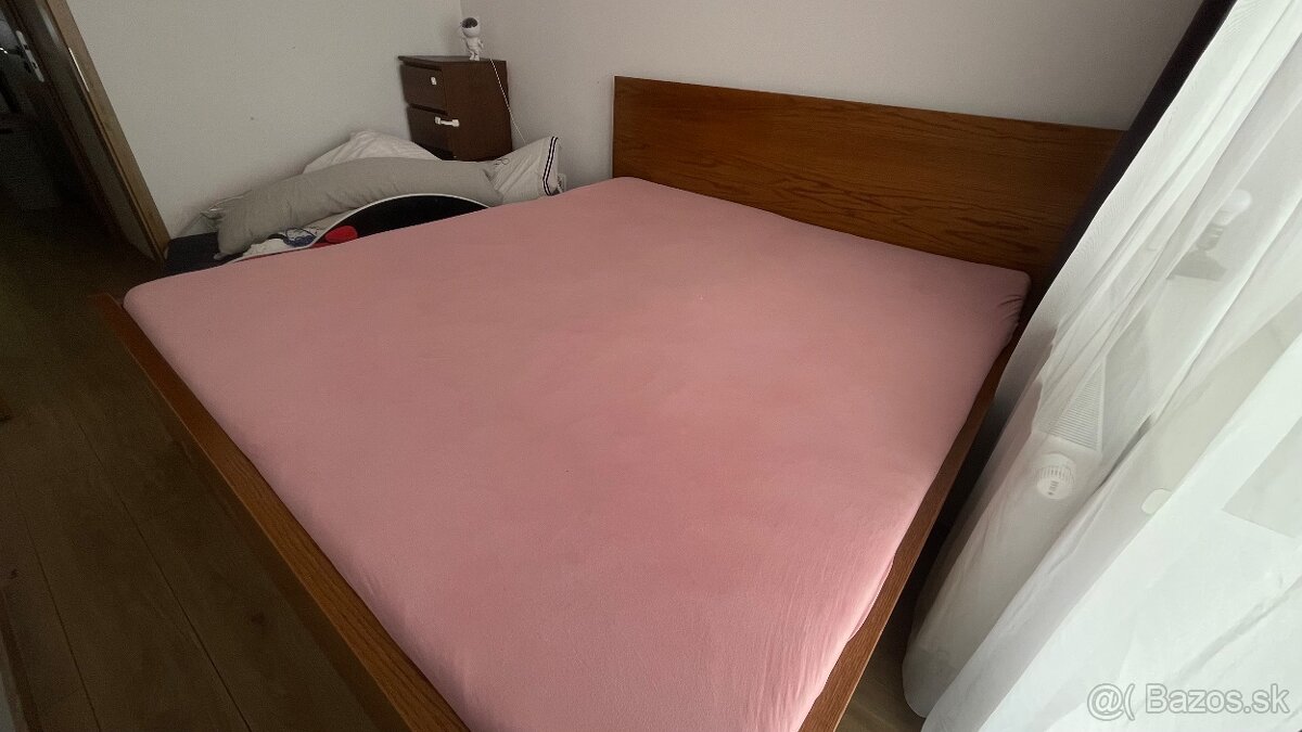 Manželská postel z masívu - 3
