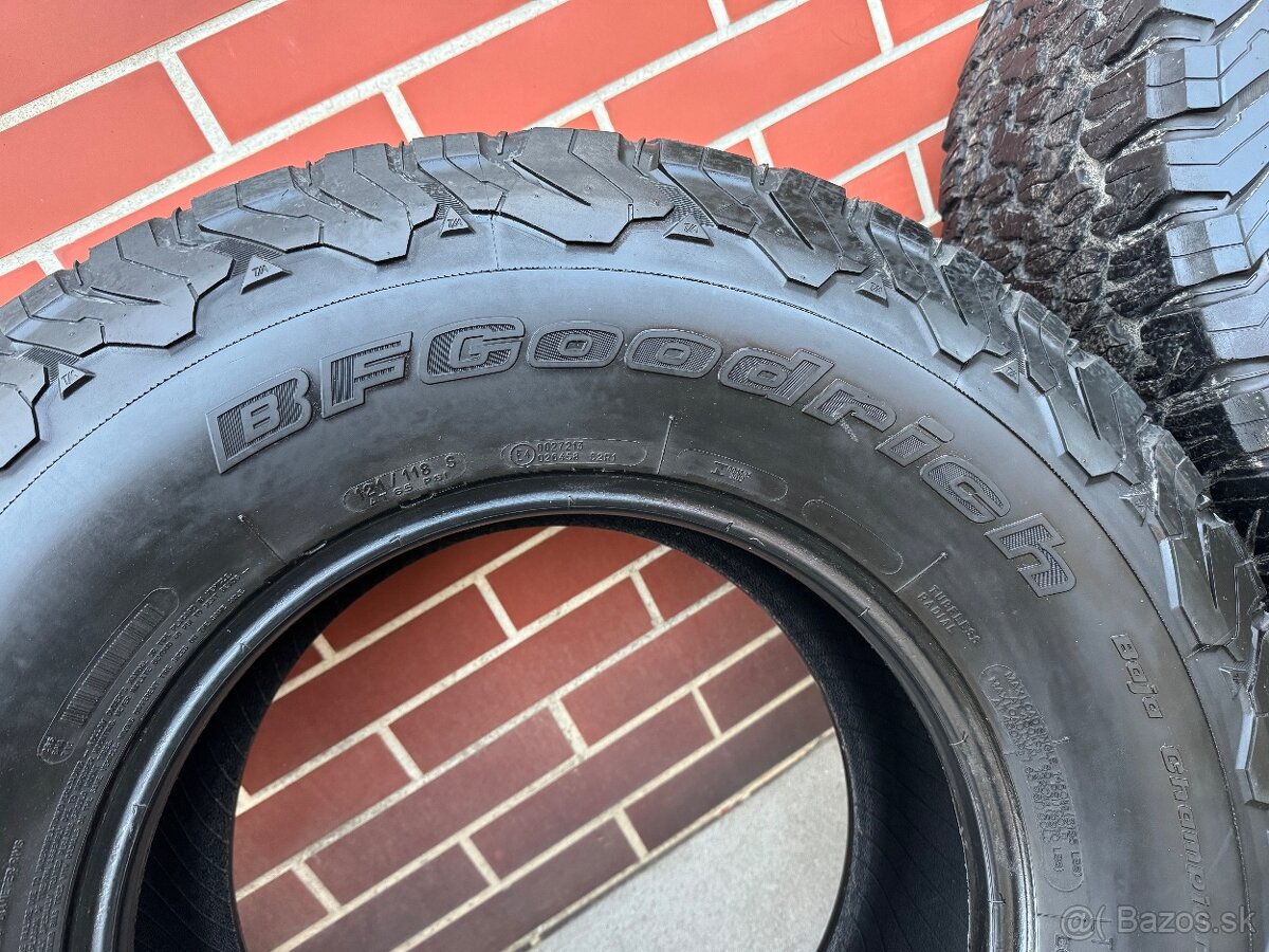 Predám offroad pneu 315/70 r17 315/70/17 4x4 R17 SUV M+S Pre