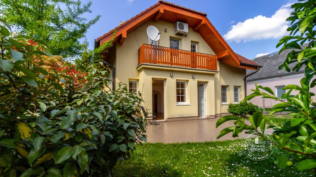 AXIS REAL | DVA V JEDNOM - Veľký a menší dom na jednom pozem - 3