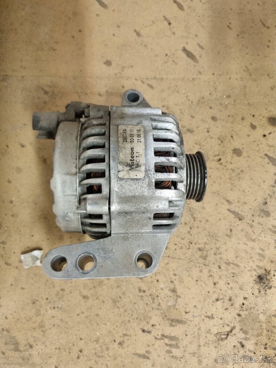 Alternátor Ford fiesta - 3