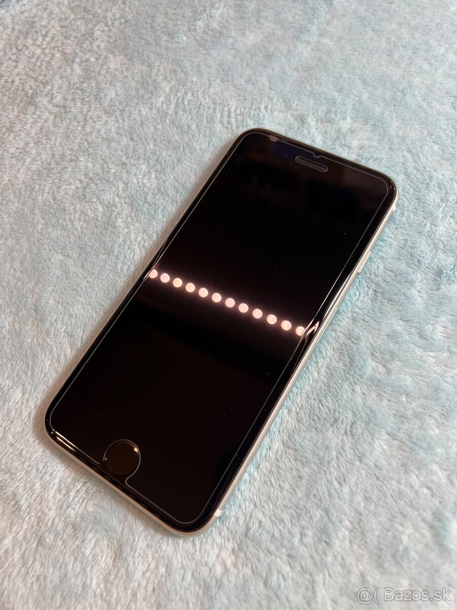 iPhone SE 2022 64GB White - 3