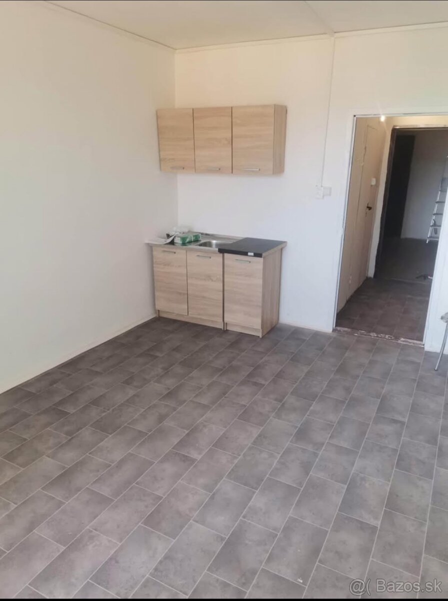 Garsónka na prenájom - Žiar nad Hronom - 3