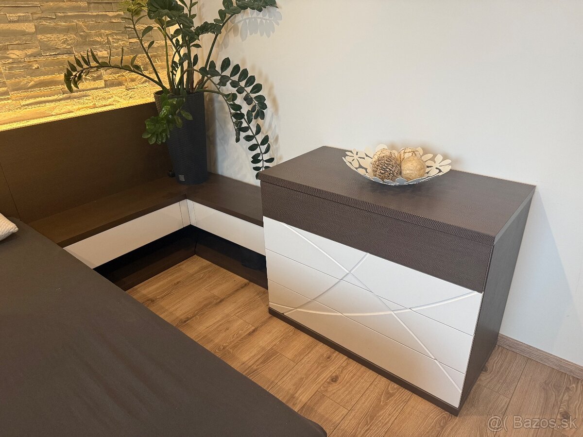 Manželská postel,spálňa - 3