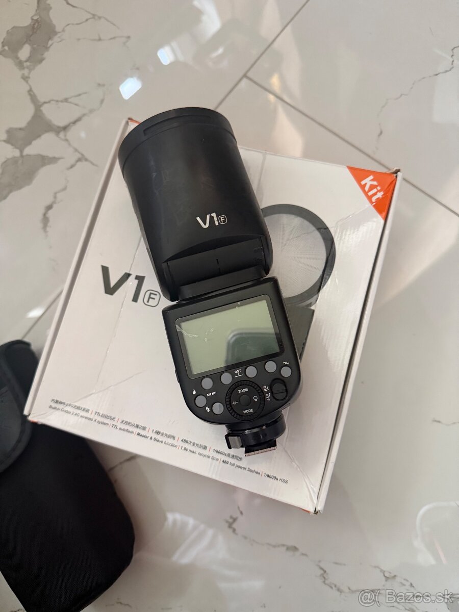 Predám Externý blesk Godox V1 – TOP stav - 3