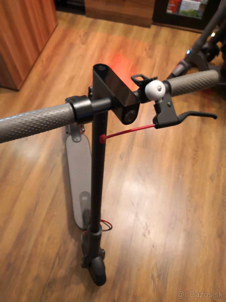 Predám zanovnu kolobežku xiaomi - 3