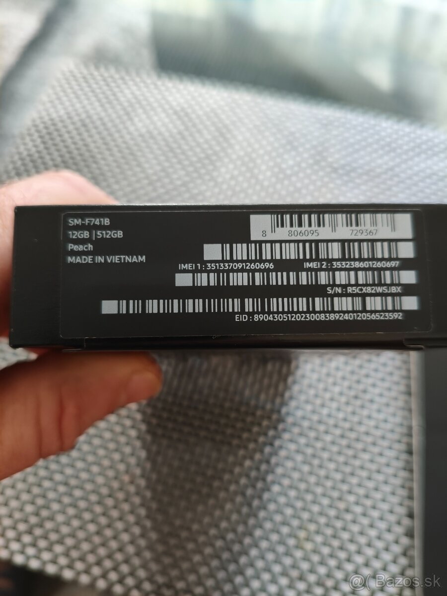 SAMSUNG GALAXY Z FLIP 6 - 3