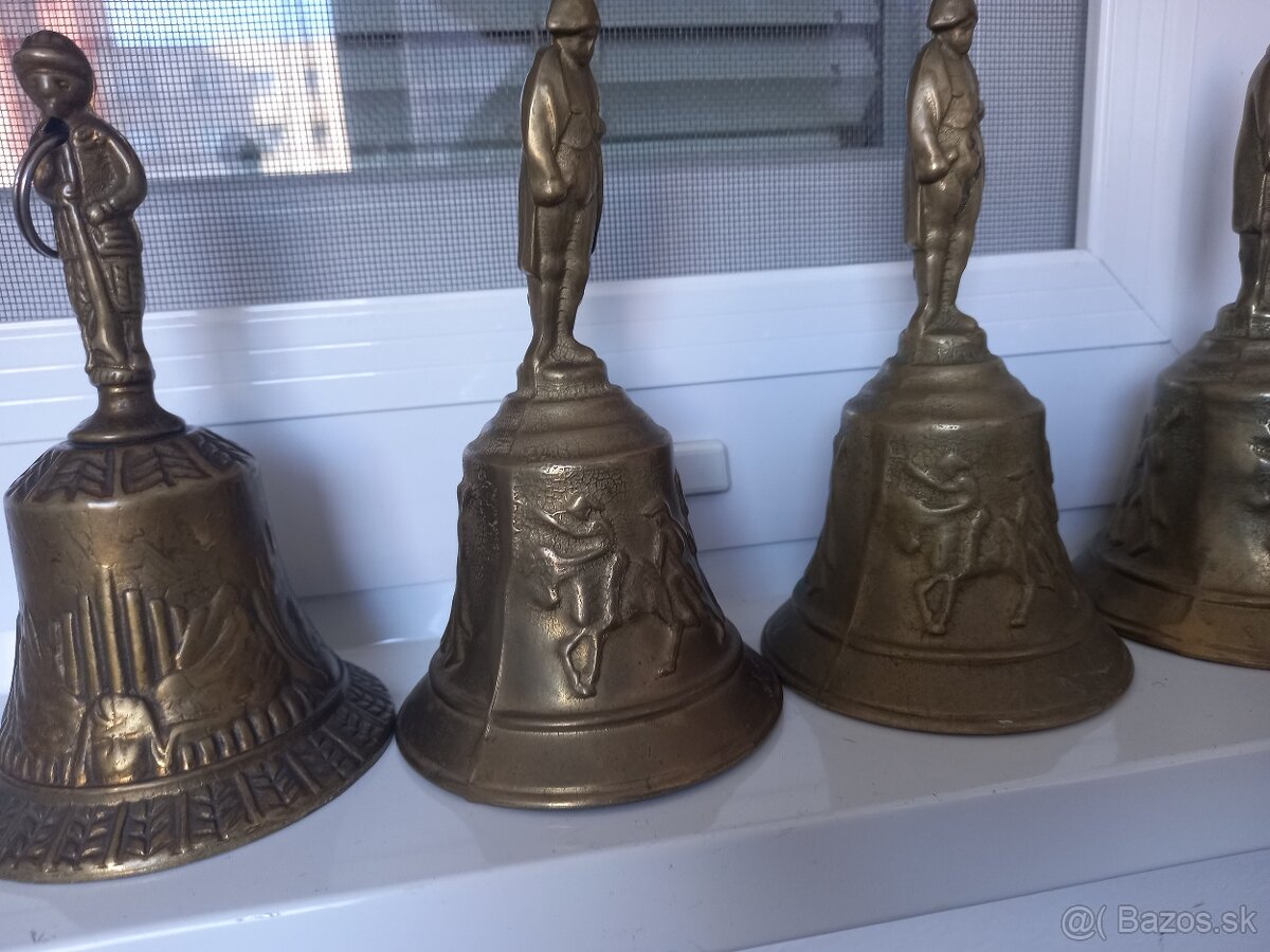 Bronzovè zvonce. - 3
