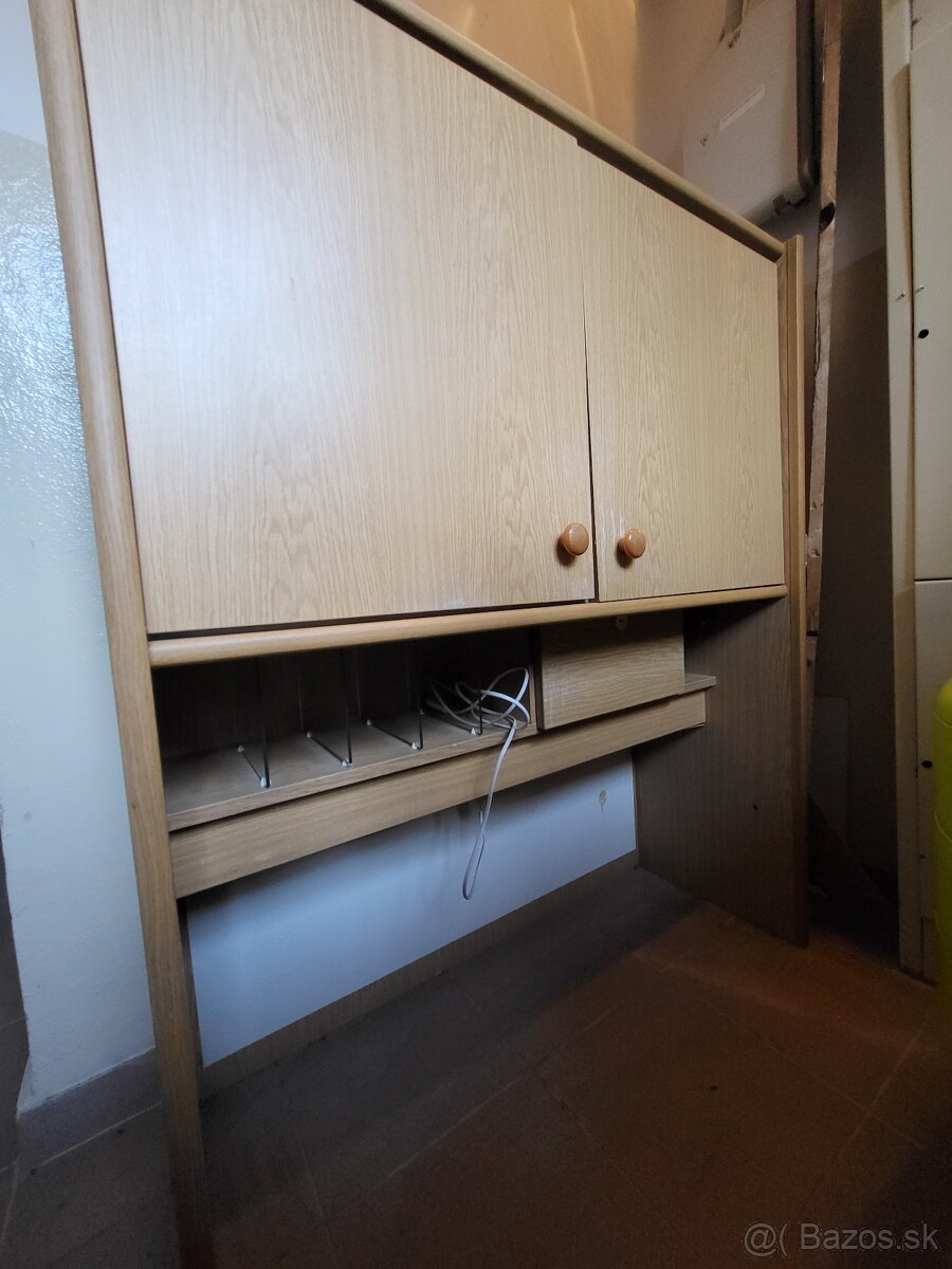 Predám písací stôl s nadstavbou - 3