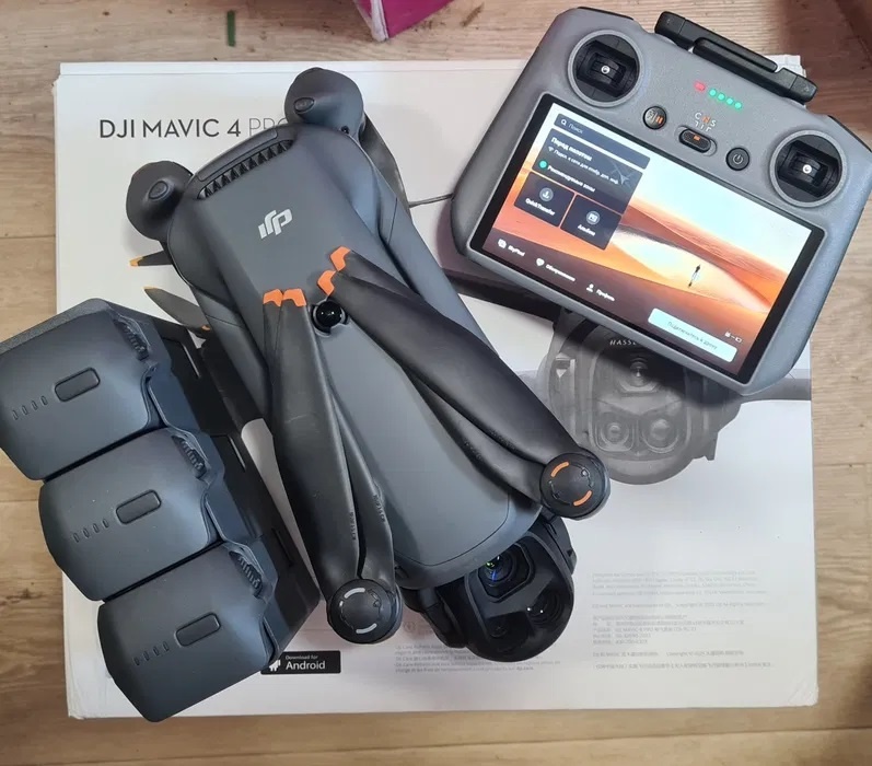 DJI Mavic 4 Pro Fly More Combo (DJI RC 2 - 3