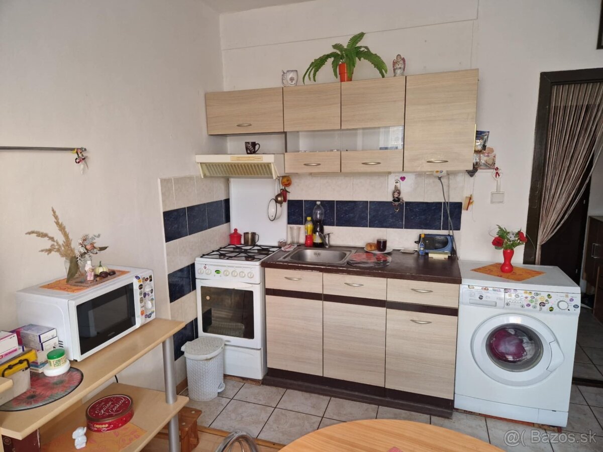 Na predaj 1 izbový byt Partizánske - 3