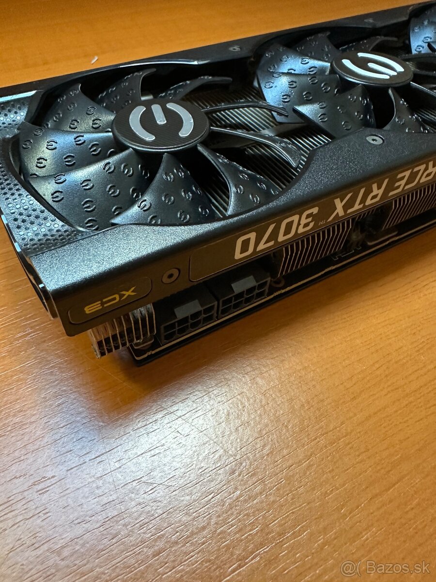 Predám grafickú kartu EVGA RTX 3070 8GB - 3