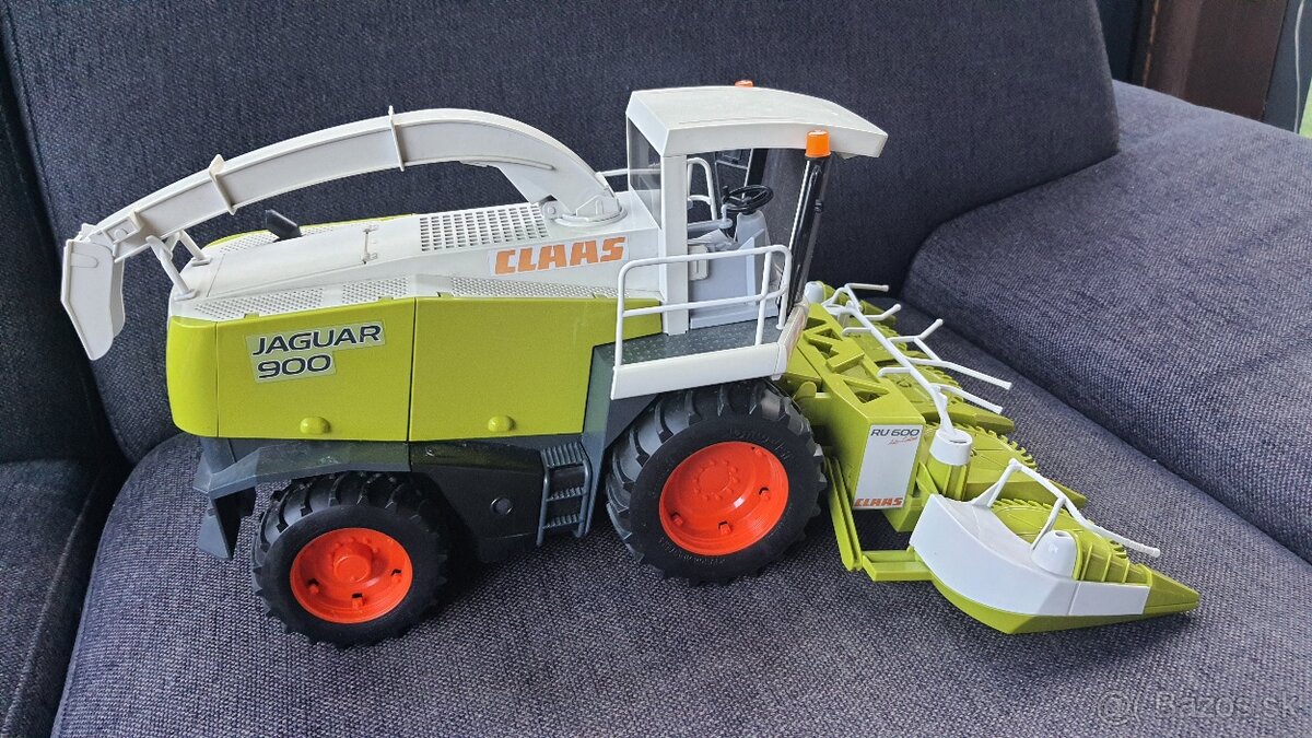Bruder CLAAS Jaguar 900 - 3