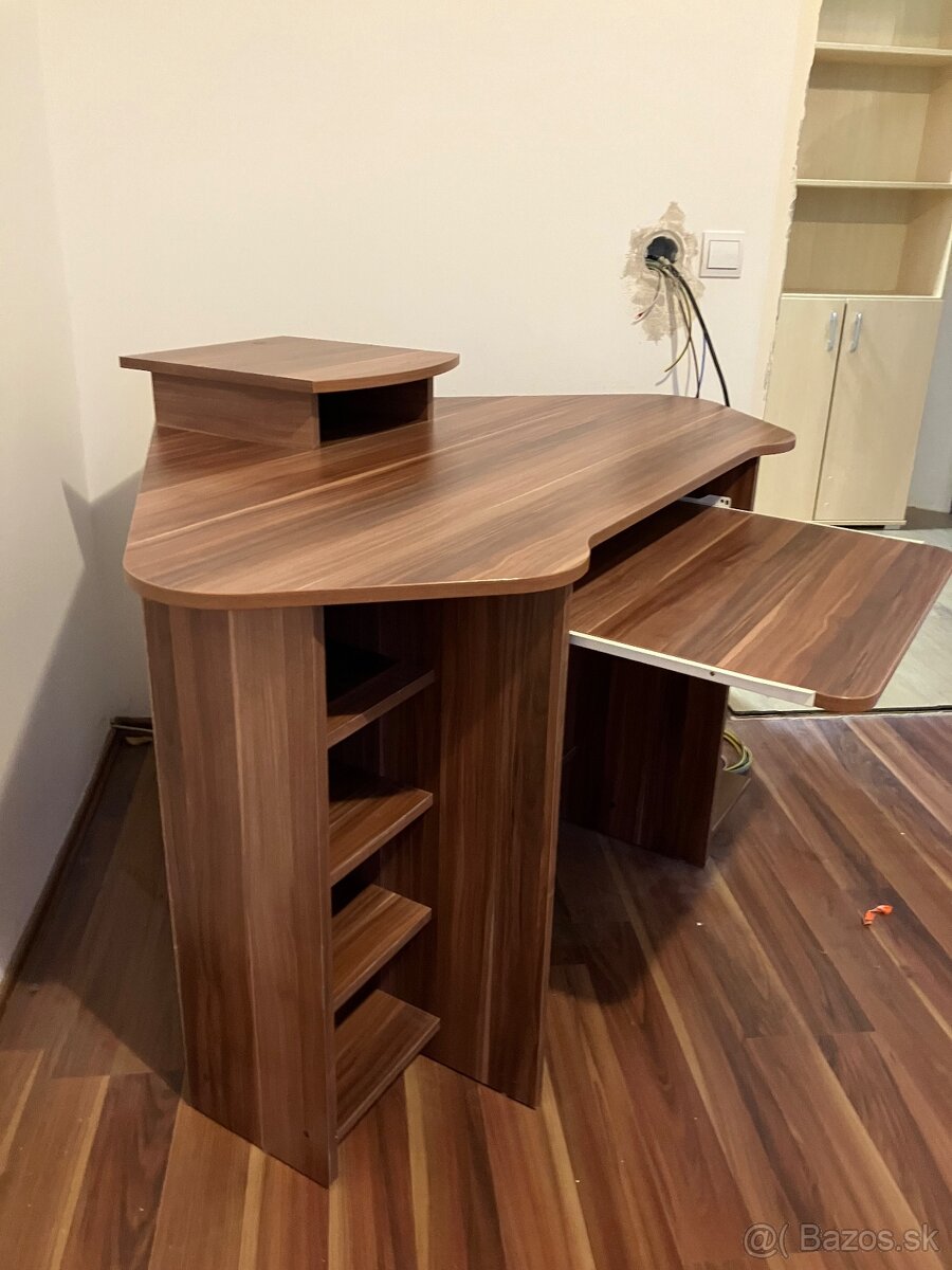 Rohový kancelársky stôl - 3