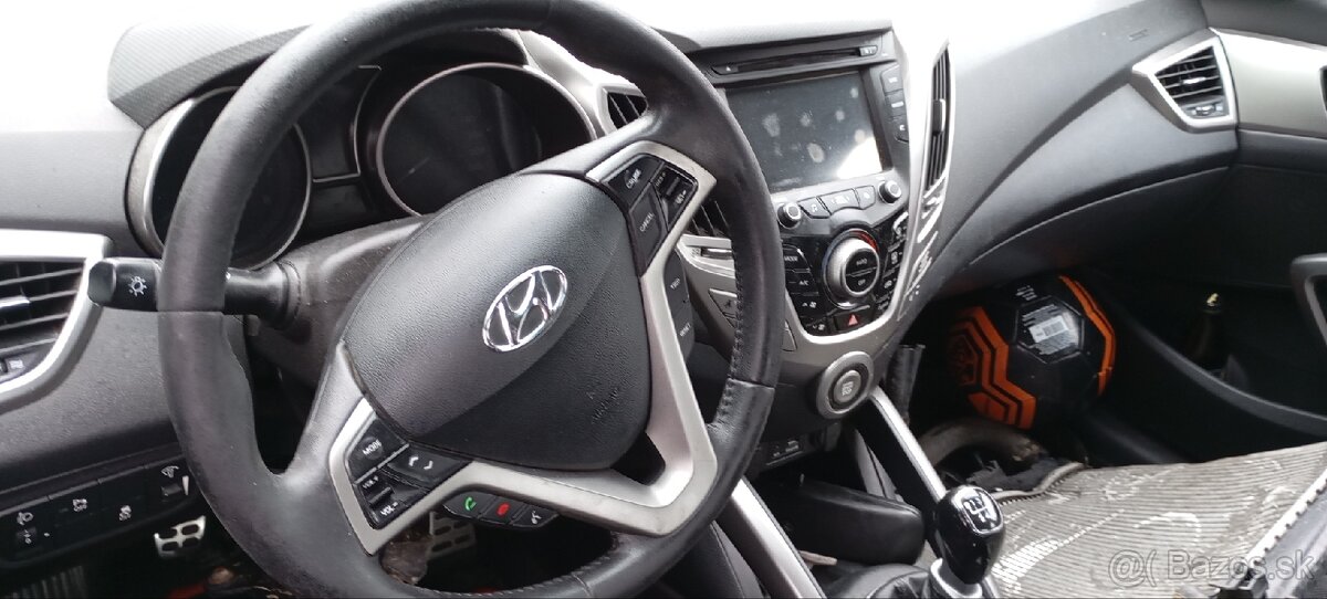 Hyundai veloster - 3