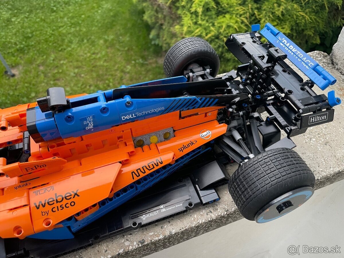 LEGO Technic McLaren Formula 1 42141 - 3