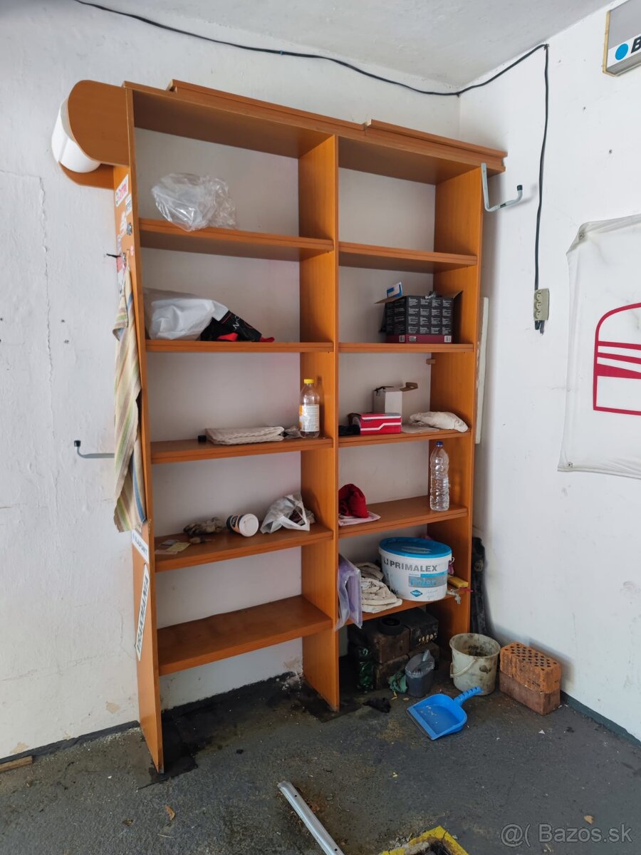 Garáž centrum PD, ulica Hodžu - 3