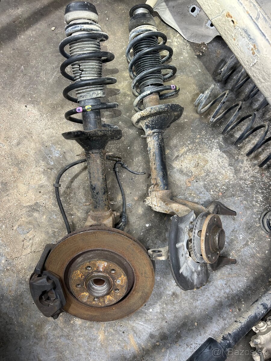 VW Golf 4 zadná nápravnica - 3