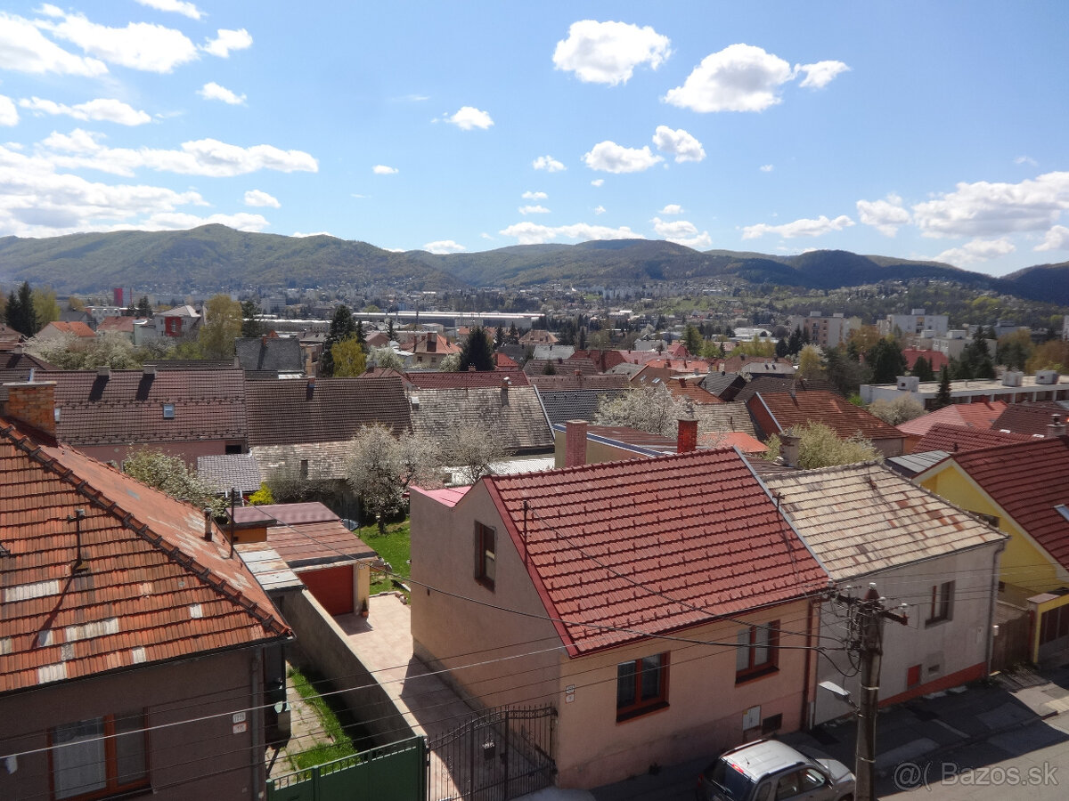 Predam velky RD v centre Zvolena - 3
