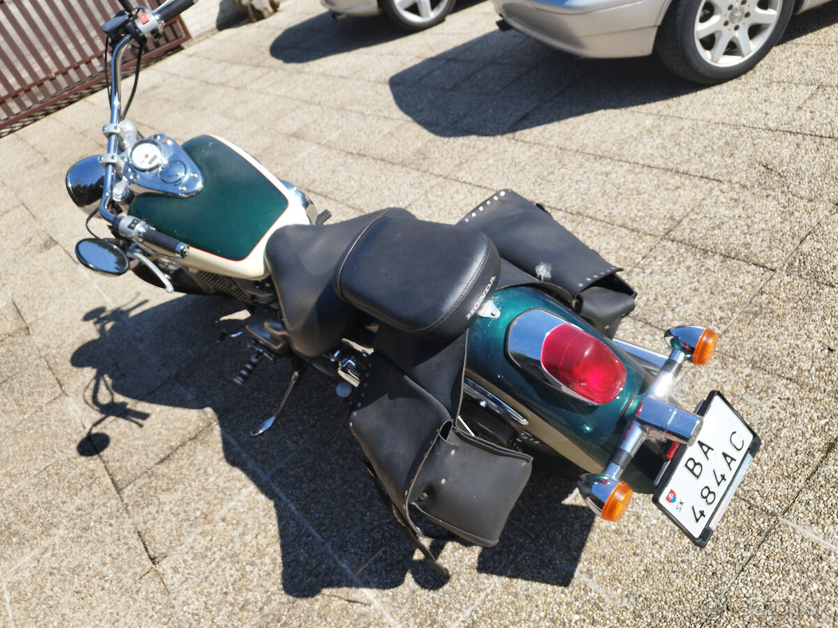 predam Honda Shadow 750 - 3