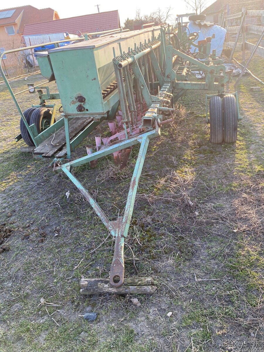 Sejačka - 3