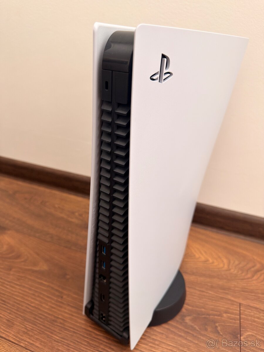 Playstation 5 s mechanikou - 3