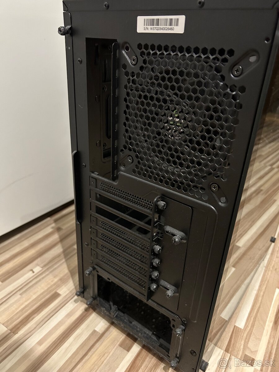 Predám PC skrinku be quiet Pure Base 500DX – čierna - 3
