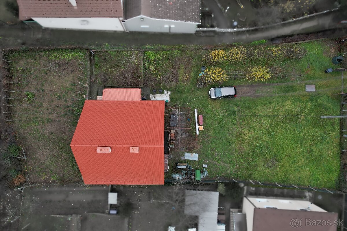 5-IZBOVÝ ROD. DOM A VÝNIMOČNÝ POZEM., NEŠTICH,TOP LOKALITA - 3