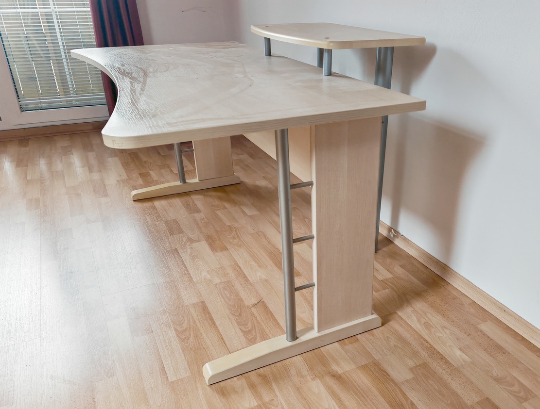 Kancelárský písací stôl POINT - 3