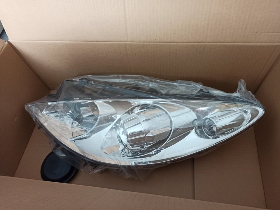 Svetlá predné Peugeot 307 a 207 - 3