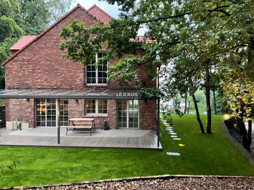 | DOM V ANGLICKOM ŠTÝLE 6 izb. KOLIBA - Vtáčie údolie - 3